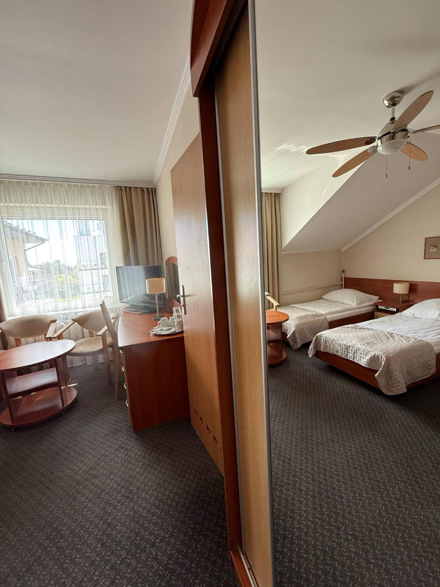 Hotel La Siesta & Medical Spa Jastrzębia Góra Kültér fotó