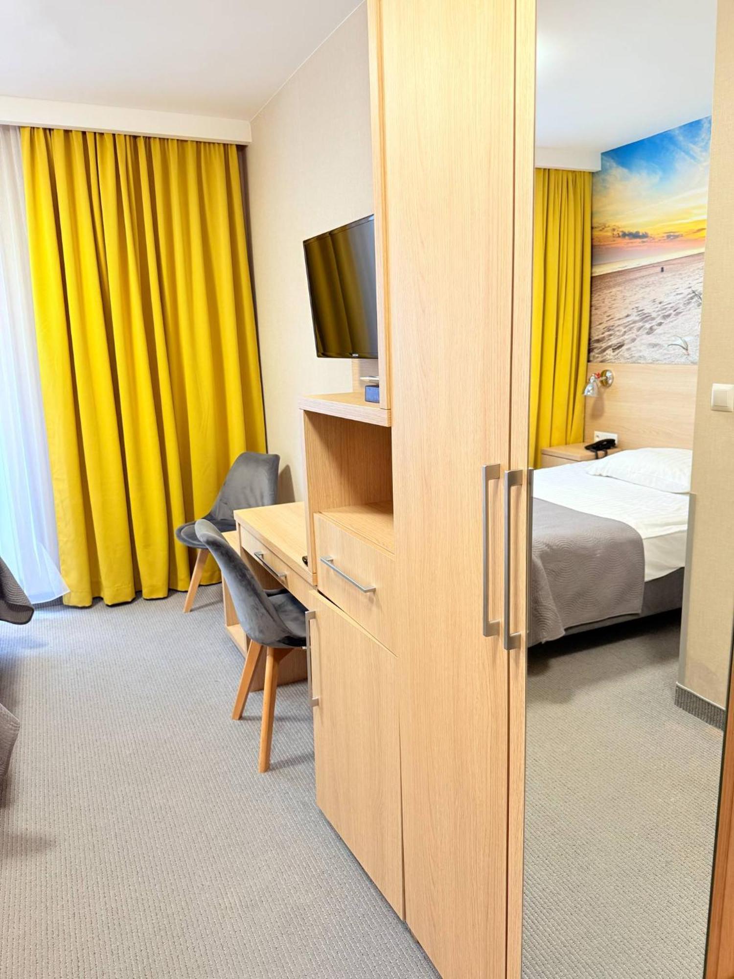 Hotel La Siesta & Medical Spa Jastrzębia Góra Kültér fotó